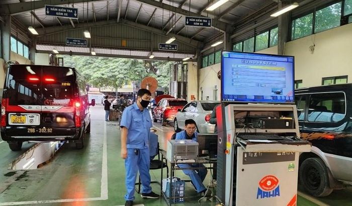 Sở Xây dựng Hà Nội yêu cầu các cơ sở đăng kiểm trên địa bàn thực hiện đầy đủ quy trình kiểm định xe cơ giới. Ảnh: PV.