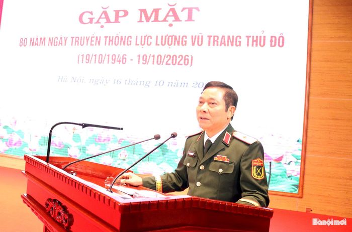 Thiếu tướng Nguyễn Khắc Nhân phát biểu tại buổi gặp mặt. Ảnh: MT