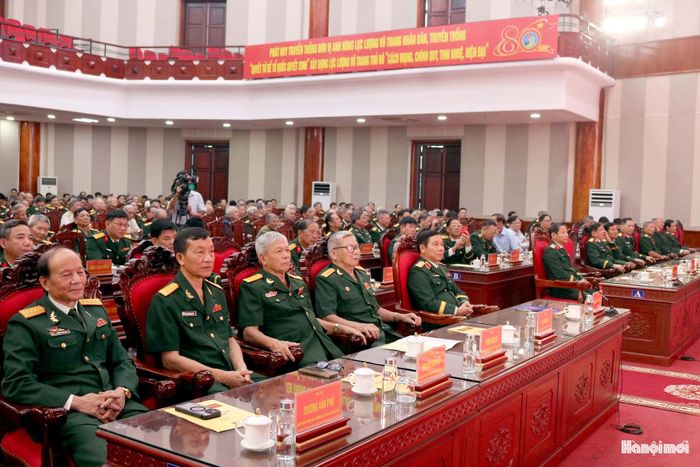 Các đại biểu tham dự buổi gặp mặt. Ảnh: MT