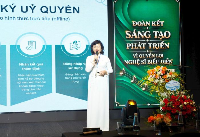 Đại diện APPA-CMC chia sẻ về hoạt động của trung tâm. Ảnh: Minh Phương