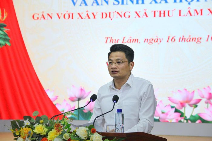 Chủ tịch Ủy ban MTTQ Việt Nam xã Thư Lâm Phạm Văn Nam phát động tháng cao điểm. Ảnh: Thành Luân