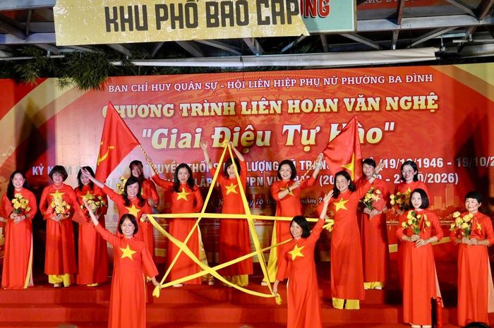 Các phần trình diễn nhấn mạnh tình yêu quê hương, đất nước và thể hiện sự duyên dáng của người phụ nữ Việt Nam. Ảnh: Huy Hoàng