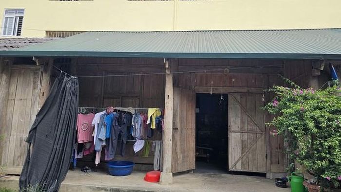 Căn nhà tuềnh toàng của vợ chồng chị Thắm