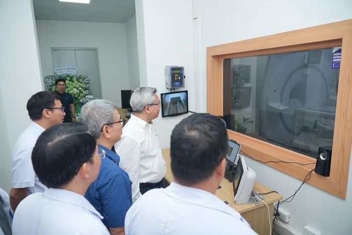 Hệ thống MRI 3.0 Tesla được đưa vào hoạt động ngày 15/10 tại Bệnh viện E. Ảnh BVCC