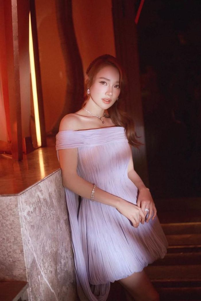 Nhã Phương cho biết: "Tôi càng tin rằng, để tỏa sáng thì không nhất thiết phải cao bao nhiêu hay có nhiều kinh nghiệm thế nào. Đôi khi, chỉ cần dám thử, dám thể hiện bản thân và tin vào chính mình, chúng ta đã có một khởi đầu thật đẹp rồi".