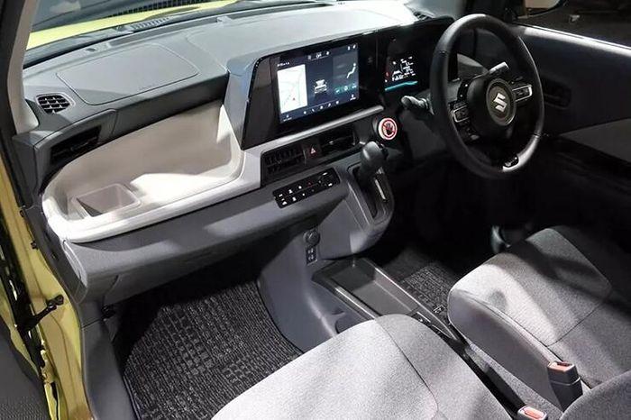Nội thất của Suzuki eSky. Ảnh: Tổng hợp