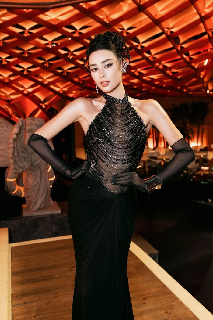 Hoa hậu Emoura Phạm chia sẻ khoảnh khắc rạng ngời tại buổi casting "Call 1M58 Fashion" show.