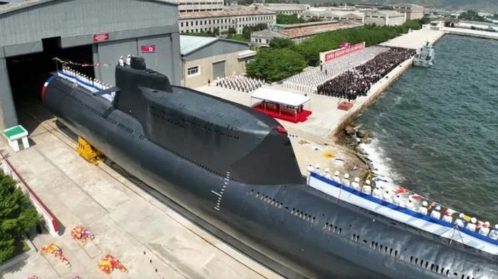 Tàu ngầm diesel-điện Hero Kim Kun Ok của Triều Tiên. (Ảnh: KCNA)