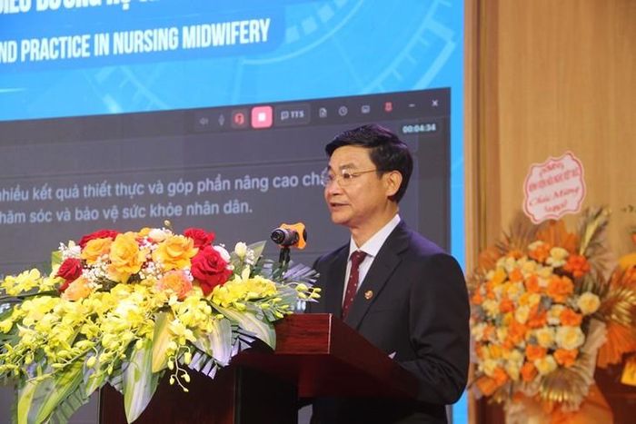 PGS.TS. Lê Đình Tùng, Phó Hiệu trưởng Trường Đại học Y Hà Nội, phụ trách Phân hiệu Thanh Hóa phát biểu khai mạc Hội nghị. Ảnh: Ngọc Hưng.