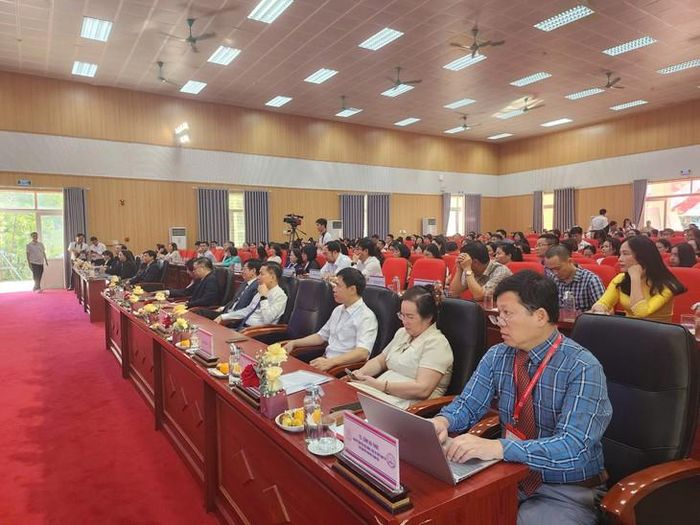 Các đại biểu dự Hội nghị Khoa học Điều dưỡng – Hộ sinh Quốc tế lần thứ I. Ảnh: Ngọc Hưng.
