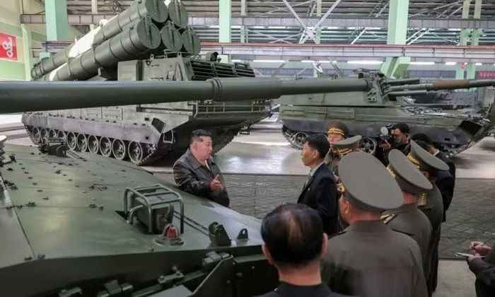 Nếu như phiên bản đầu tiên có hệ thống APS chỉ mang 4 đạn đánh chặn mỗi bên, thì hiện nay cơ số đạn được mở rộng lên thành 6, tức là tổng cộng có tới 12 đạn đánh chặn.