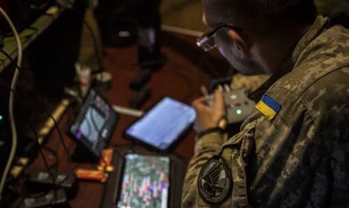 Sau đó, Ukraine tiến hành cuộc tấn công nhằm vào một nhà máy lọc dầu tại tỉnh Ryazan, gây ra đám cháy lớn.