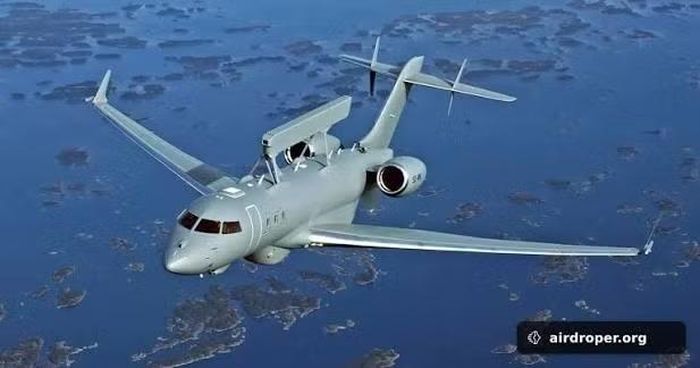 Thành phần chính của thiết bị trinh sát trên máy bay là radar mảng pha chủ động Erieye ER (Extended Range), hoạt động ở băng tần S. Ăng ten của hệ thống được đặt trong một kết cấu dọc đặc trưng phía trên thân.