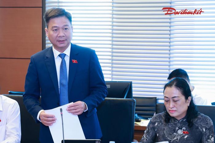 Ông Nguyễn Bình Tân phát biểu (Ảnh: Quang Vinh)