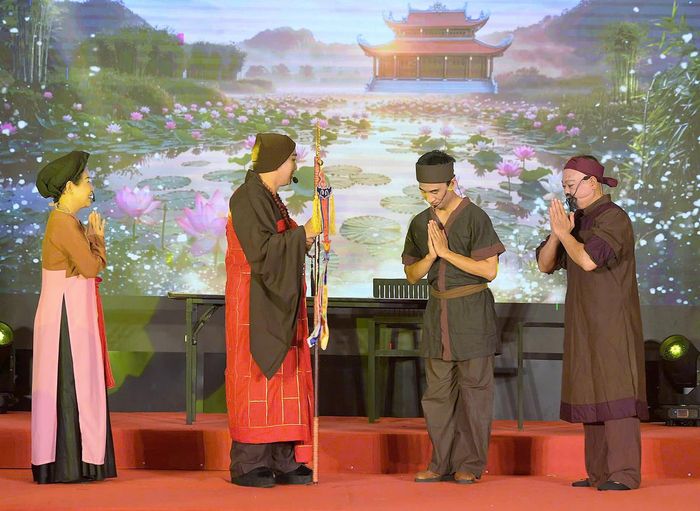 Các nghệ sĩ tham gia chương trình nhạc kịch cải lương, đưa câu chuyện về một bậc cao tăng tiêu biểu đến gần hơn với công chúng.