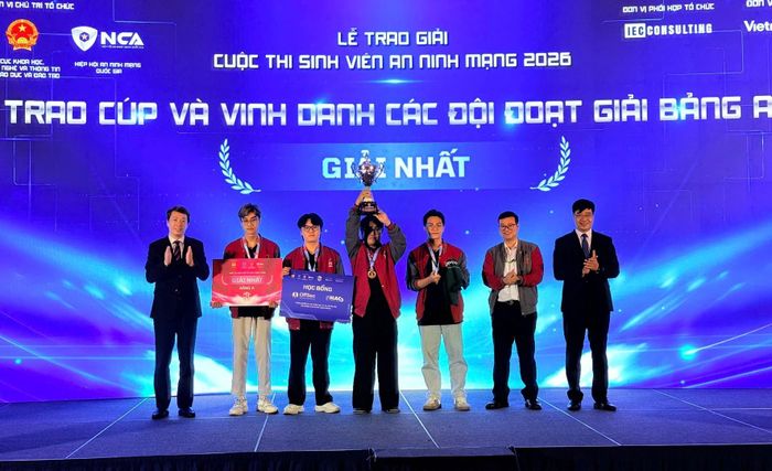 Đội PTIT.BW của Học viện Công nghệ Bưu chính Viễn thông đã giành giải Nhất cuộc thi.