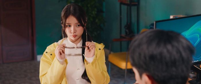  Dù cho thấy sự nỗ lực, DJ Mie vẫn bộc lộ nhiều hạn chế. 