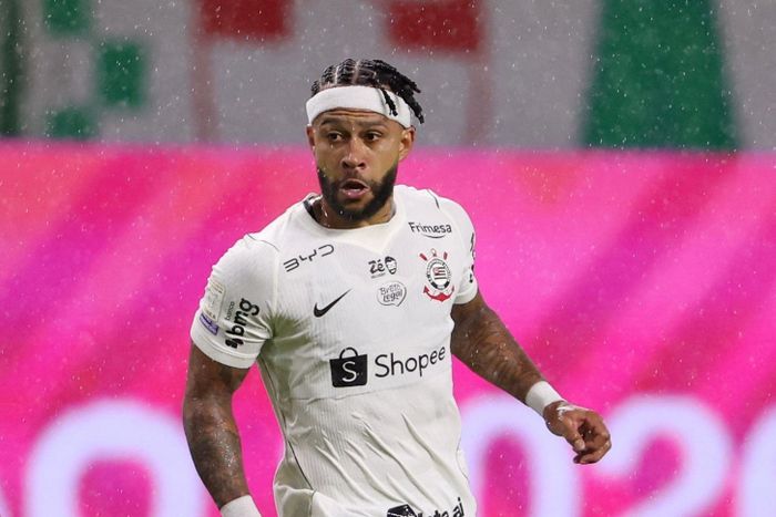  Depay không còn là chính mình ở mùa giải này. 