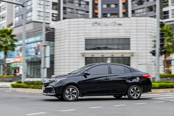 Hyundai Accent và Toyota Vios từng tạo ra cuộc đua doanh số hấp dẫn tại thị trường Việt Nam. Ảnh: TC Motor, TMV.