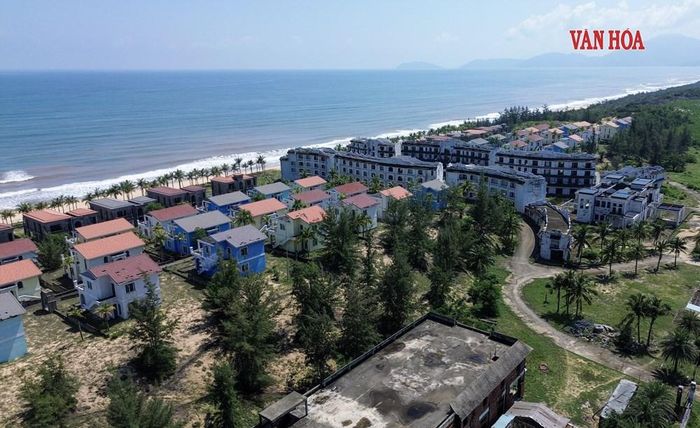 Các dự án du lịch quy mô lớn ven biển Chân Mây - Lăng Cô chậm tiến độ kéo dài ảnh hưởng khai thác nguồn lực trong vùng. Ảnh: T.An