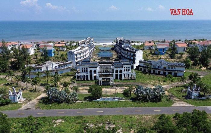 Dự án Khu nghỉ dưỡng Huyền thoại Địa Trung Hải đã “đắp chiếu” hơn 6 năm qua. Ảnh: T.An