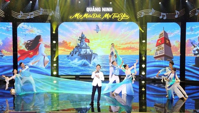 Đêm nghệ thuật khơi dậy khát vọng của một TP giàu mạnh