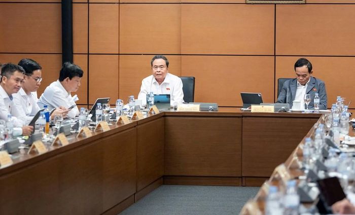 Phiên thảo luận tại Tổ 2 (Đoàn ĐBQH TP.HCM) chiều 17.10