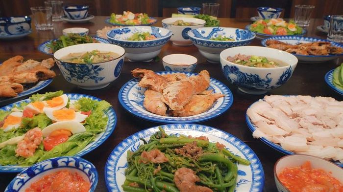 Ẩm thực đặc sắc của Huế được giới thiệu trong "Quán nhà Haha"