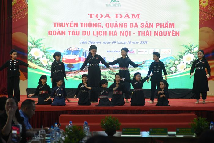 Cộng đồng tham gia làm du lịch