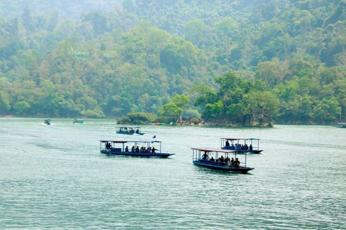 Hai trọng điểm là Khu du lịch Hồ Núi Cốc và Khu du lịch Hồ Ba Bể, định hướng phát triển du lịch sinh thái, nghỉ dưỡng, vui chơi giải trí và các dịch vụ chất lượng