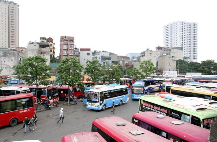 Bến xe Giáp Bát. Ảnh: Quang Quyết-TTXVN