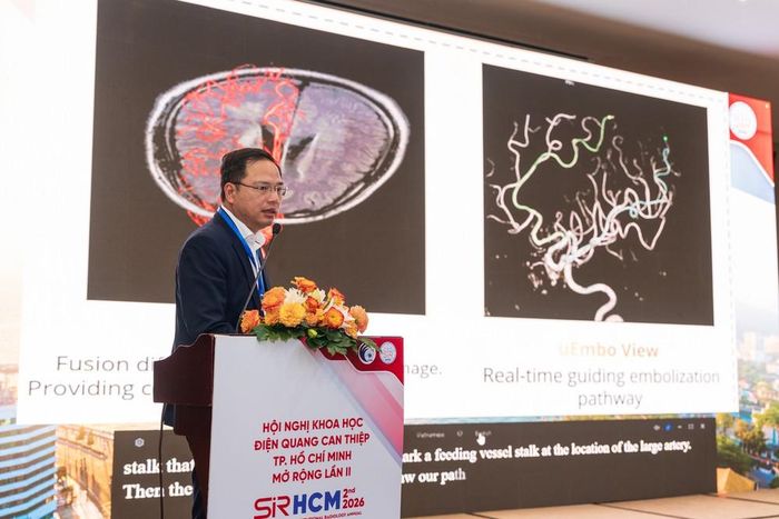 Các chuyên gia chia sẻ nhiều bài báo cáo khoa học bổ ích tại Hội nghị. Ảnh: PV