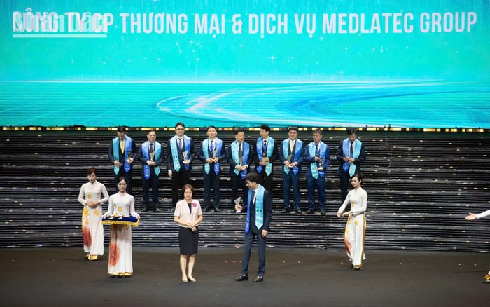 Nhờ ứng dụng công nghệ số, dữ liệu tập trung và trí tuệ nhân tạo (AI), sự kiện không chỉ tôn vinh những biểu tượng chất lượng mà còn mở ra không gian kết nối chính thống, lan tỏa trí tuệ và khát vọng "vươn tới đại dương" của thương hiệu Việt trên bản đồ kinh tế toàn cầu.