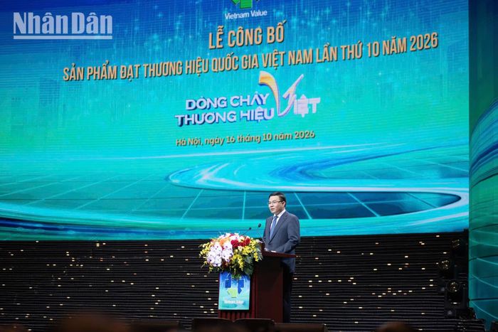 Theo Bộ trưởng Lê Mạnh Hùng, kỳ xét chọn lần thứ 10 nâng trọng số cho đổi mới sáng tạo từ 18% lên 30%, tập trung đánh giá năng lực nghiên cứu và phát triển, ứng dụng khoa học công nghệ, chuyển đổi số, chuyển đổi xanh và tài sản trí tuệ.