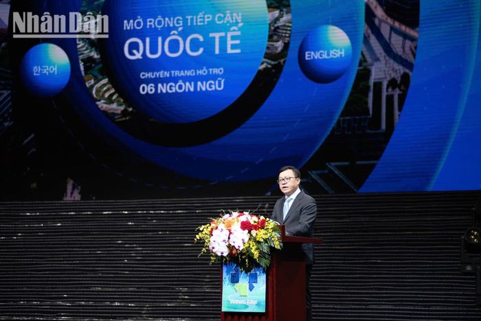 Tổng Biên tập Báo Nhân Dân khẳng định, việc nâng cấp Chuyên trang Thương hiệu quốc gia Việt Nam trên Báo Nhân Dân với định hướng hỗ trợ 6 ngôn ngữ cùng công nghệ AI sẽ tiếp tục mở rộng kênh thông tin chính thống, giúp bạn bè quốc tế dễ dàng tiếp cận và tin tưởng sản phẩm Việt.