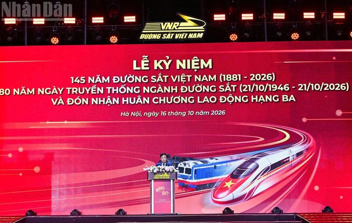 Đồng chí Hoàng Gia Khánh, Tổng Giám đốc Tập đoàn Đường sắt quốc gia Việt Nam (VNR) phát biểu khai mạc.