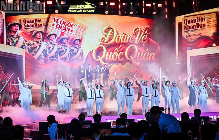 Tiết mục văn nghệ tại buổi lễ.