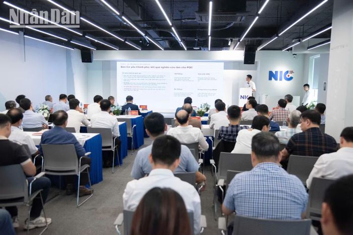 Sự kiện thu hút sự quan tâm của đông đảo chuyên gia và cán bộ thuộc các bộ, ban, ngành. (Ảnh: MINH DUY)