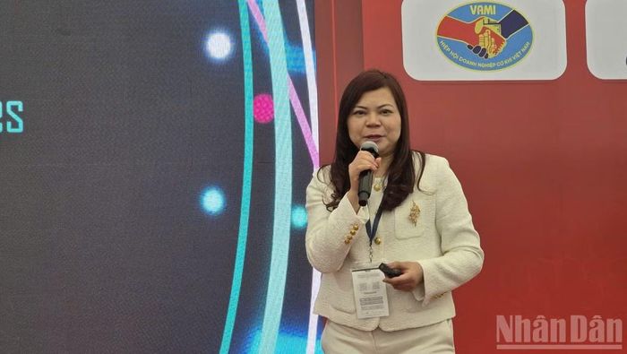 Bà Nguyễn Thị Giang, chuyên gia GSG/ESG của Công ty Cổ phần Giải pháp Khí nhà kính Leon GSG. (Ảnh: KIM DUNG)