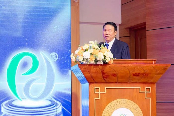 Phó Giáo sư, Tiến sĩ Trần Đình Hà, Phó Giám đốc Bệnh viện đa khoa Phương Đông chia sẻ tại diễn đàn.