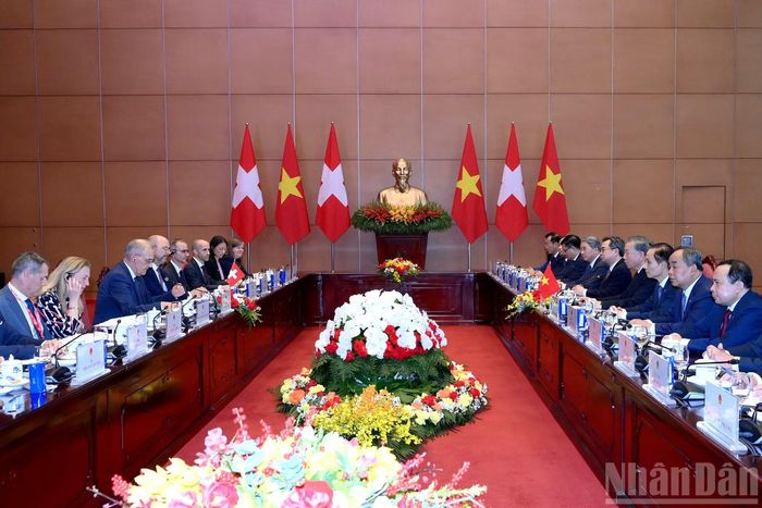 Tổng Bí thư, Chủ tịch nước Tô Lâm hội đàm với Tổng thống Liên bang Thụy Sĩ Guy Parmelin.