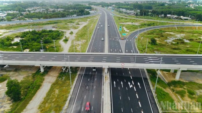 Nút giao Tân Hiệp là cửa ngõ trực tiếp, góp phần thông suốt cho sân bay Long Thành, đồng thời giảm tải đáng kể cho Quốc lộ 51.
