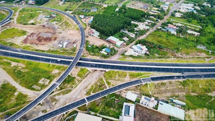 Cùng với nút giao Long Thành, nút giao Tân Hiệp có vai trò rất quan trọng trong kết nối các tuyến cao tốc với sân bay Long Thành.