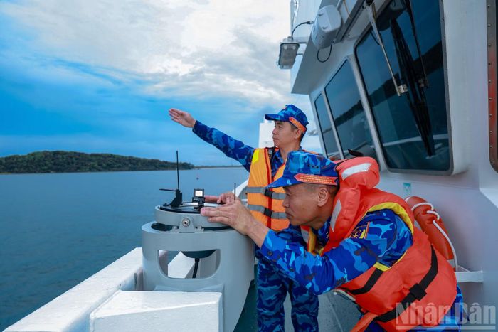 Cùng với việc nâng cao chất lượng chuyên môn, các tàu tham gia hội thi, hội thao năm nay luôn chú trọng duy trì nghiêm các quy định, quy trình công tác, thực hiện đúng quy tắc an toàn trong từng nội dung. Công tác quản lý bộ đội, kiểm tra vũ khí, trang bị kỹ thuật và tổ chức thực hành được tiến hành chặt chẽ, góp phần bảo đảm Hội thi, Hội thao diễn ra an toàn tuyệt đối về người và vũ khí, trang bị.
