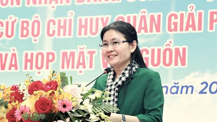 Đồng chí Tôn Ngọc Hạnh, Ủy viên Trung ương Đảng, Phó Bí thư Thường trực Thành ủy, Chủ tịch Hội đồng nhân dân thành phố Đồng Nai phát biểu tại buổi họp mặt truyền thống. (Ảnh: NS)