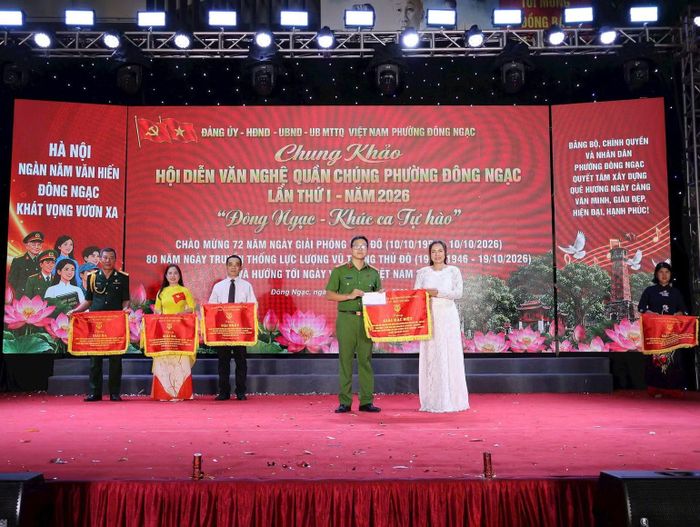 Giải Đặc biệt được Ban Tổ chức trao cho Học viện Cảnh sát nhân dân. (Ảnh: DIỆU THƯƠNG)