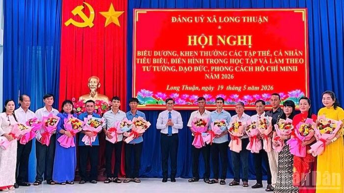 Biểu dương, khen thưởng các tập thể và cá nhân tiêu biểu, điển hình trong học tập và làm theo tư tưởng, đạo đức, phong cách Hồ Chí Minh năm 2026. (Ảnh: THANH PHONG)