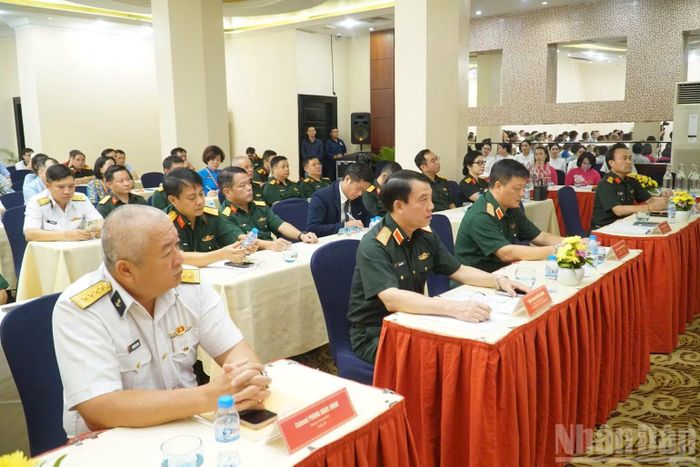 Các đại biểu tham dự hội nghị.