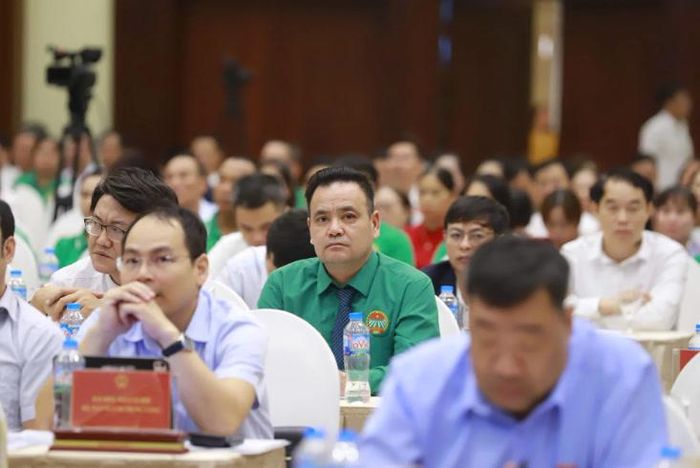  Đại diện các chuyên gia, nhà khoa học, các doanh nghiệp cùng đại biểu nông dân tiêu biểu, xuất sắc dự diễn đàn.