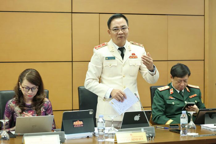  Đại biểu Nguyễn Minh Đức (TPHCM) trình bày ý kiến tại thảo luận tổ. Ảnh: QUANG PHÚC 
